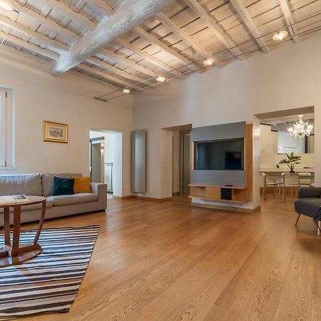 Piazza Navona Elegant Apartment روما المظهر الخارجي الصورة