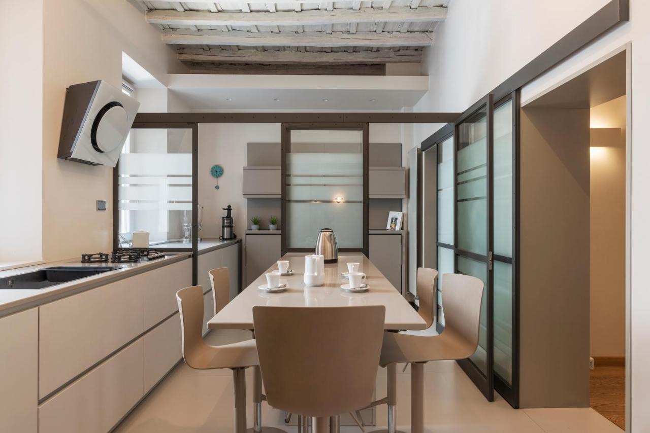 Piazza Navona Elegant Apartment روما المظهر الخارجي الصورة