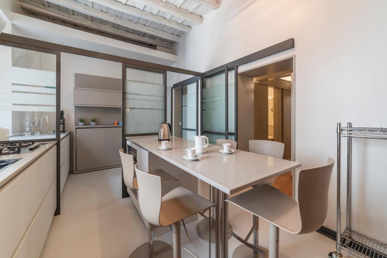 Piazza Navona Elegant Apartment روما المظهر الخارجي الصورة