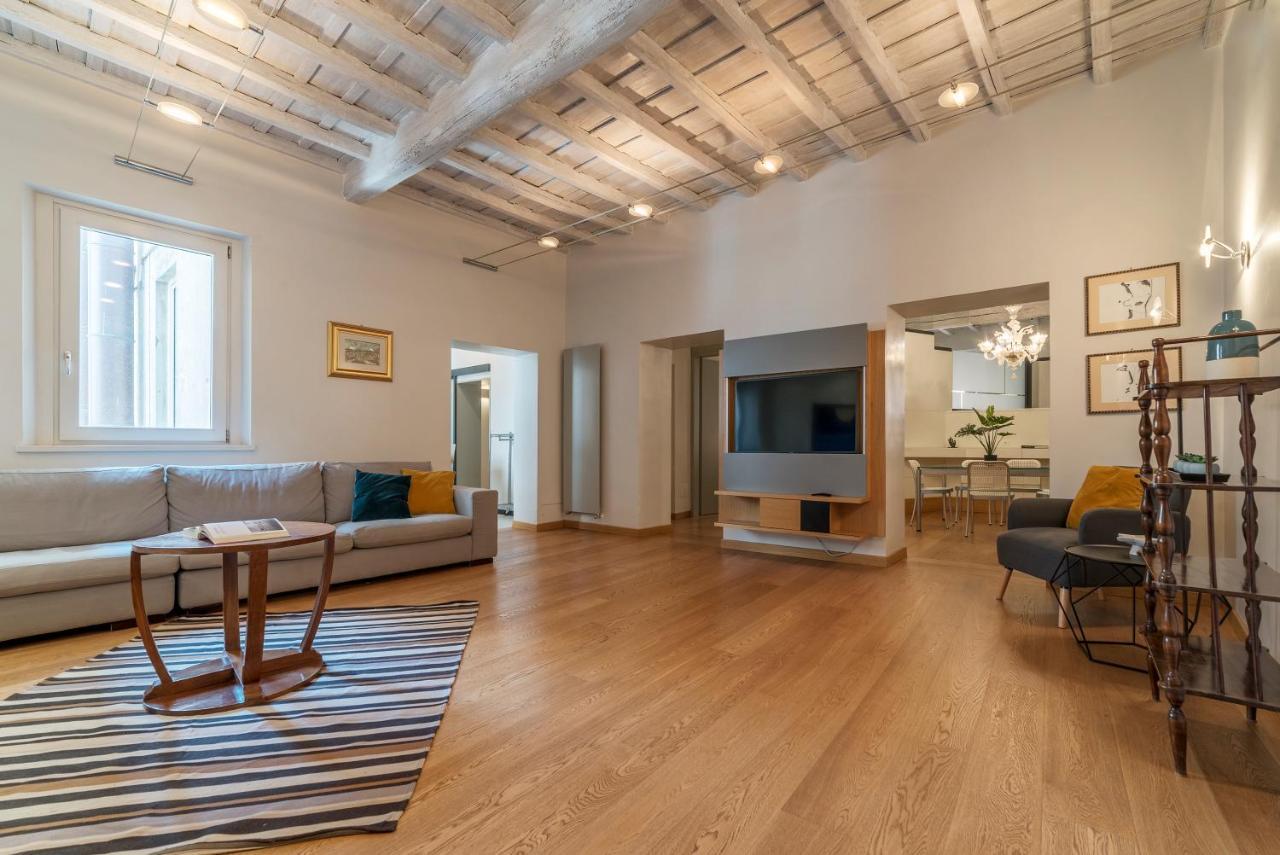 Piazza Navona Elegant Apartment روما المظهر الخارجي الصورة